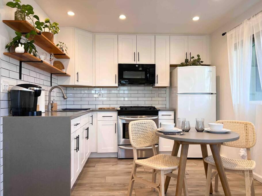 The Cozy Oasis - A Renovated And Modern Studio Near Lax + Sofi + Beaches + Freeway Lawndale Buitenkant foto